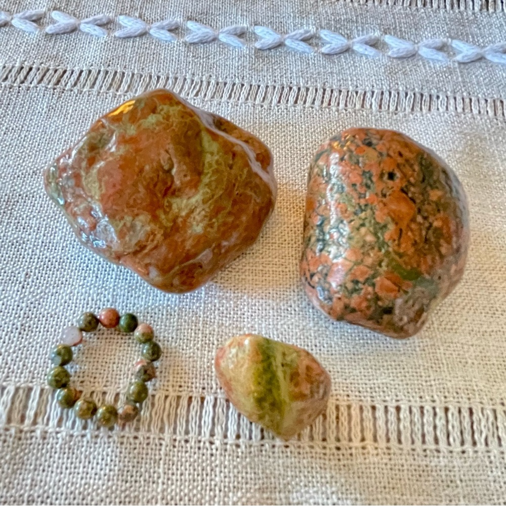☀️Unakite Ring & Natural Palm Stones☀️ ~4mm ring/